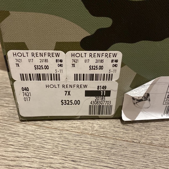 Brand New Valentino Slides! - Picture 2 of 3